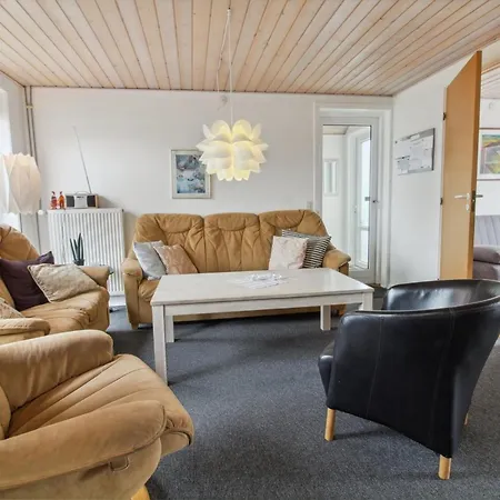 Alfa - 2-3km From The Sea By Interhome